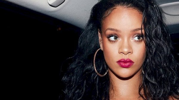 A popstar Rihanna está relançando seu álbum de estreia Music Of The Sun em uma versão inédita, limitada e exclusiva em
