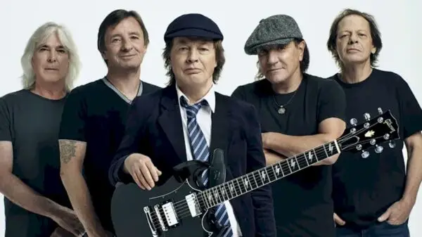 AC/DC lança a edição especial de ‘Ballbreaker’ em vinil dourado