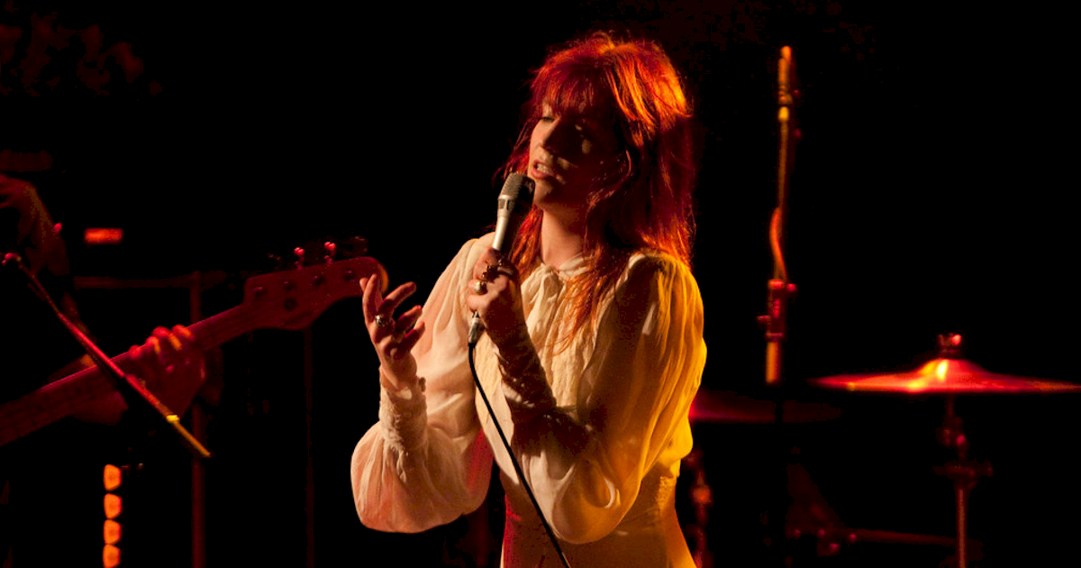 Florence and The Machine anuncia 'Symphony Of Lungs - BBC' em vinil duplo colorido  